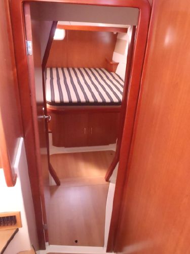 Used Sail Catamaran for Sale 2011 Leopard 46  Layout & Accommodations